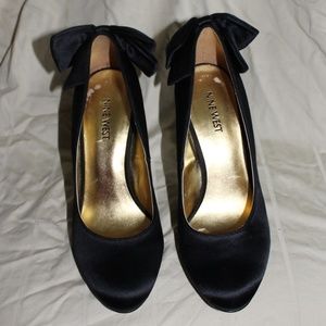 Nine West Black Satin Heels w/ Box Accent Sz 71/2